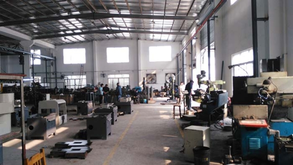 二次加工設(shè)備生產車間NO3(凱恩利機床)