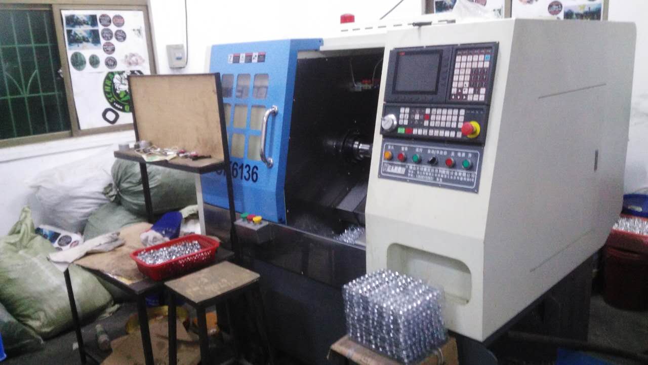 凱恩利（lì）CNC數控車床36機（jī）