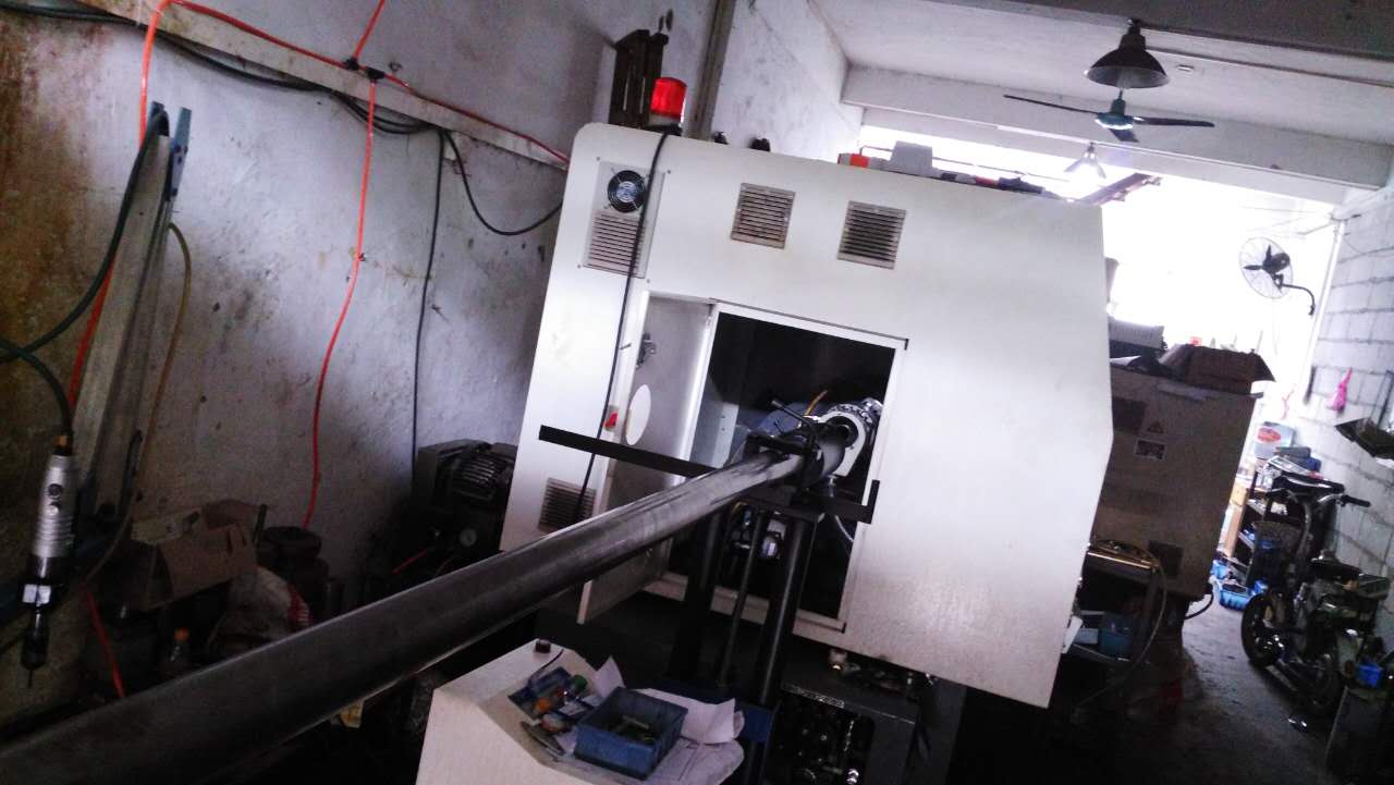 凱恩利車銑機帶送料器