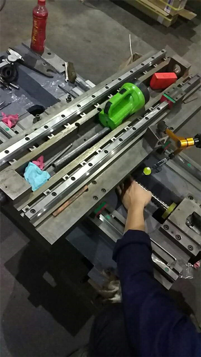 凱恩利（lì）46標準排刀機（jī）(X、Z軸結構) 