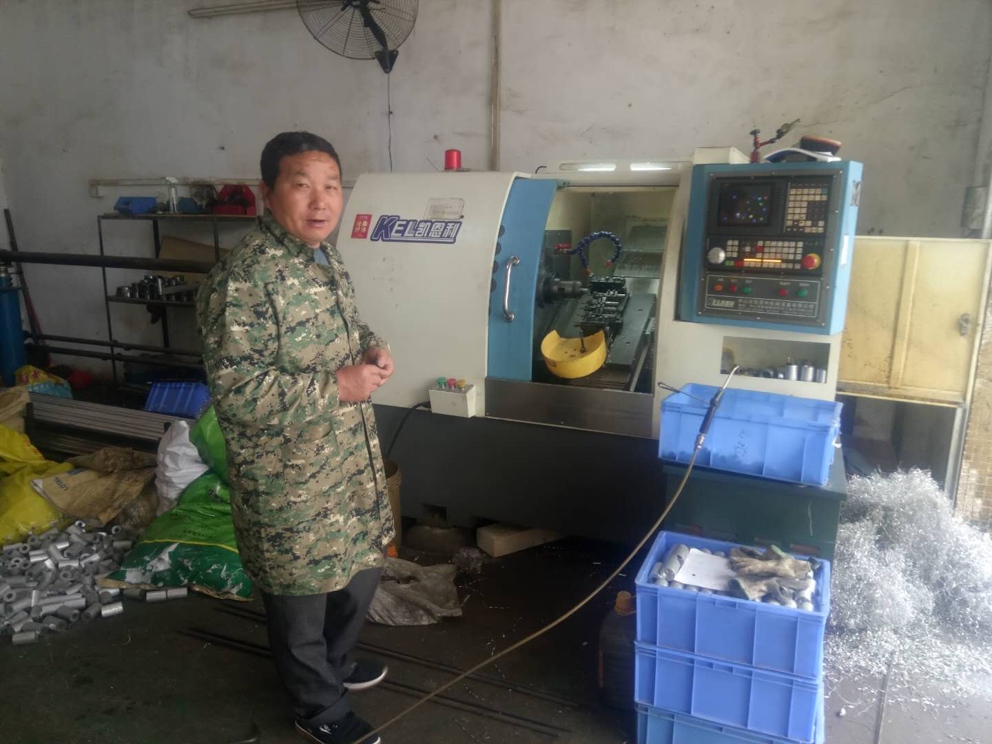 中山市坦洲鎮黃欣慰在操作凱恩利（lì）機床