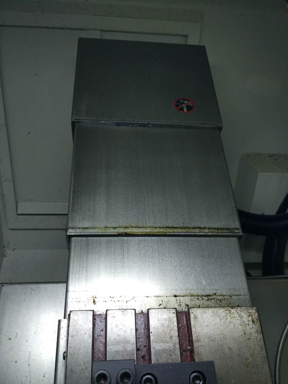 冷卻泵采（cǎi）用台灣進口的大排（pái）量冷卻泵