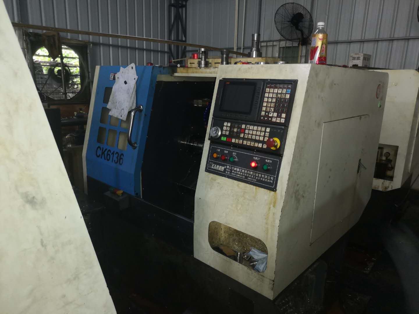 凱恩（ēn）利數控車（chē）床36機放置在餘剛的（de）生產工廠（chǎng）內